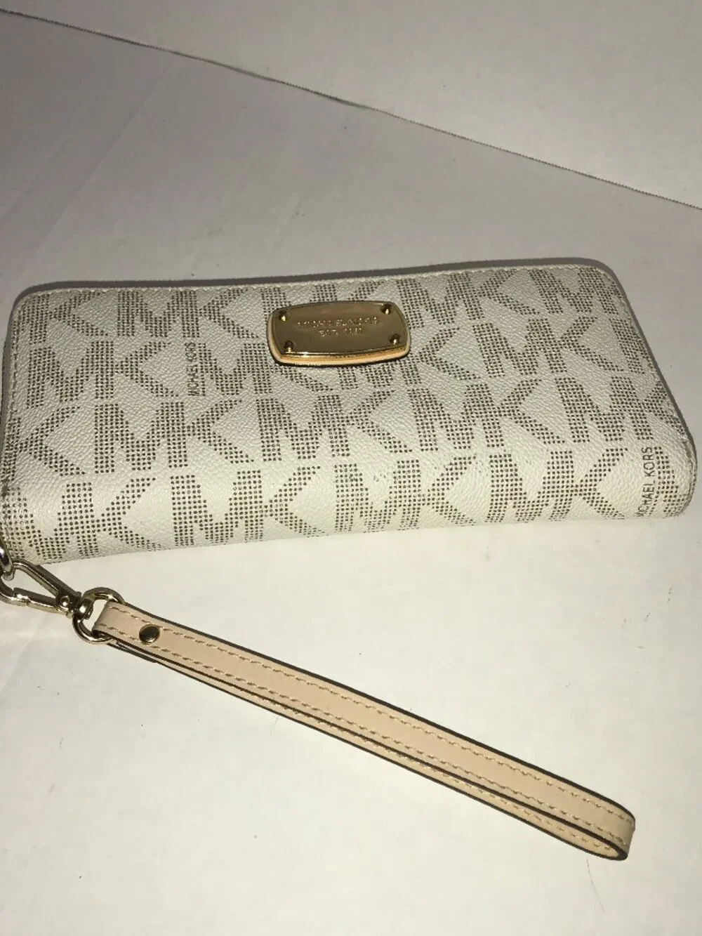 Michael Kors Jet Set Continental Long Wallet Wristlet